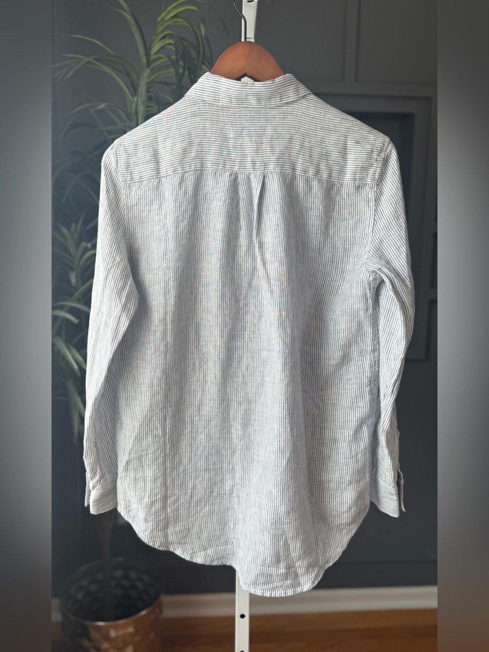 QUINCE 100% European Linen Blue Pinstripe Long Sleeve Button Front Shirt Size XS - Picture 5 of 10